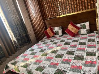 Arora guest house - 8