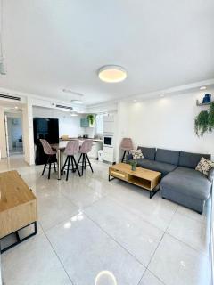 Alonas Apartments 2BR view apartment - 5