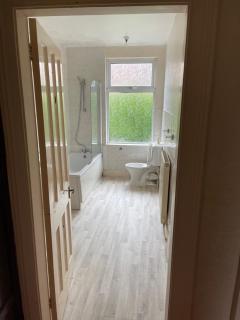 Traditional, sleeps 8, central Hucknall - Hucknall - 6