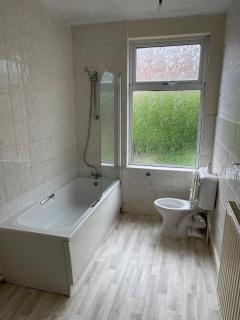 Traditional, sleeps 8, central Hucknall - Hucknall - 7