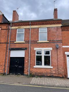 Traditional, sleeps 8, central Hucknall - Hucknall - 8