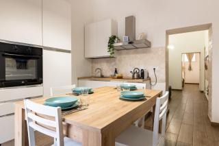 Modern Stone Apartment in the Heart of Bari - Bari - 3