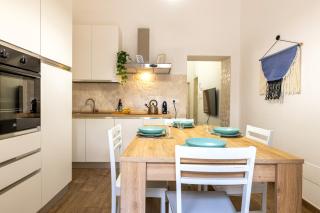 Modern Stone Apartment in the Heart of Bari - Bari - 7