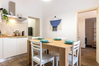 Modern Stone Apartment in the Heart of Bari - Bari - 4
