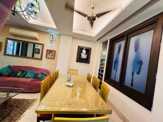 3BR Spacious Apt Park Facing with Balcony - Nuova Delhi - 5