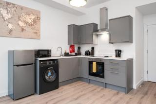 Airy and Modern 1 BR apartment walk to centre - Belfast - 6