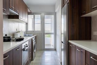 Kraken 2-BR Apartment by Makenzy Beach - 1