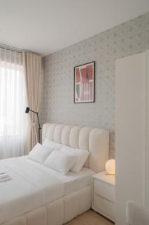 InstaWorthy 2BR Central Prime Spot wCity Views - 1