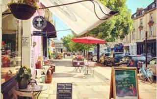 The Nook, Fairview, Cheltenham Town Centre-Parking & Garden - Cheltenham - 8