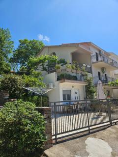 Vila Lučica apartman 2 pogled planina - Petrovac - 9