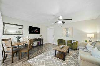 Spacious and Stylish Apartment right by AT&T Stadium! - Arlington - 0