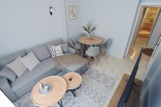 Seren Studio near Victoria Metro-Earthy Tones & Comfort - Mesochórion - 9