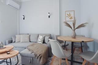 Seren Studio near Victoria Metro-Earthy Tones & Comfort - Mesochórion - 1