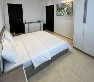 Cozy 1-Bedroom Apartment with Living Room & TV - Casablanca - 5