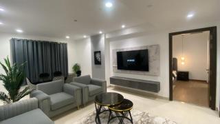Luxury soundproof 2 bhk daily basis in gold crest mall and residency - Lahore - 0