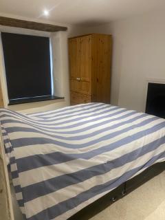 Hideaway Cottage - 2