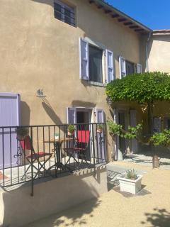 GITE DU ROY D'AMONT Plaine de l'Ain, repas sur réservation - 3