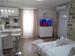 Private Apartments In Diocletians Palace - 9