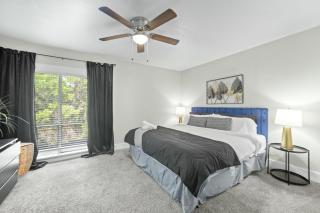Spacious and Stylish Apartment right by AT&T Stadium! - Arlington - 9
