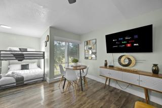 Spacious and Stylish Apartment right by AT&T Stadium! - Arlington - 5