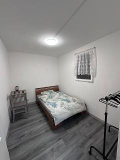 Spacious apartment in the center of Jaroměř - Jaroměř - 1