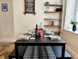Bourne Cottage - Stylish 3-Bedroom Retreat, ideal for 7 Guests, Pet-Friendly, Xbox Series S & Games - 8