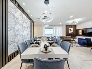 Extravagant 9 BR Villa, Pool, Spa, Resort by Blue Sky Villas - 2