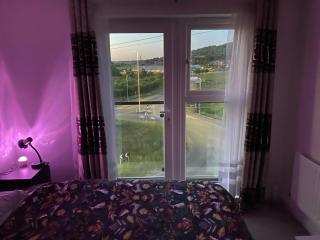 Top Floor Apartment in Kent - - 8