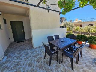 Vila Lučica apartman pogled na more - Petrovac na Moru - 2