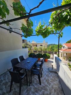 Vila Lučica apartman pogled na more - 1