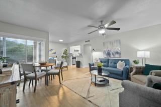 Two Apartments in the Heart of Arlington! - Arlington - 0