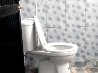 NURBATA HOLDING'S Hostel - Kuta Lombok - 9