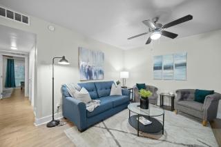 Two Apartments in the Heart of Arlington! - Arlington - 6