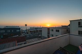 Newly Remodeled Cozy Beach Retreat Ocean Views - Manhattan Beach - 5