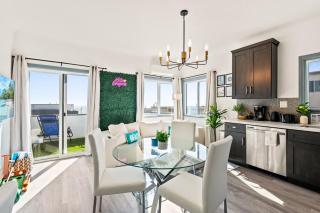Newly Remodeled Cozy Beach Retreat Ocean Views - Manhattan Beach - 3