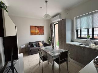 Sunny & Cosy 2 Bedroom Penthouse with Terraces - St Paul's Bay - 7