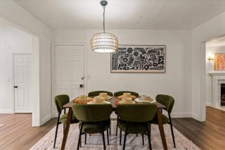 4BD Home | 3min to UND | Cozy Yard | Pingpong - South Bend - 9