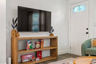 4BD Home | 3min to UND | Cozy Yard | Pingpong - South Bend - 4