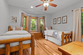Lux Mtn Cabin Hot Tub, Fire Pit, Game Room 3bd - Franklin - 1