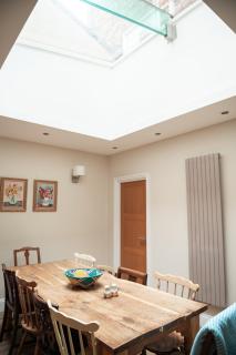 Boutique Retreat with Rooftop Hot tub and Four poster bed - Southampton - 5