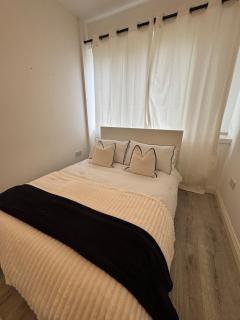 29 Sweet 1 Bed sleeps 4 with free parking BHX NEC - Sheldon - 4