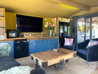 Rustic Country Cabin, Bring Horses, Fire Pit & Puppies - - 4
