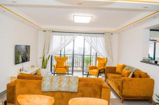 comfort three bedroom apartment with servant quarter, gym ,children play area ,rooftop football pitch, coffee house, restaurants, garden and amazing scenic views in kileleshwa - Nairobi - 5