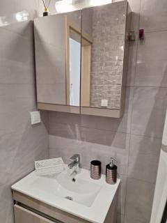 EFReMIAS PLACE - Rhodes Town - 1