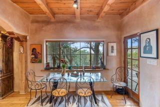 Serene Historic Santa Fe with Sunset Views - Santa Fe - 9
