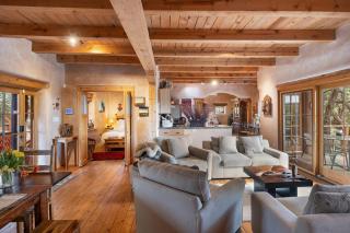 Serene Historic Santa Fe with Sunset Views - Santa Fe - 8