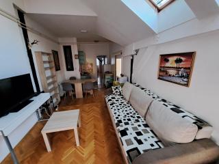 Synagogue view apartment - Novi Sad - 5