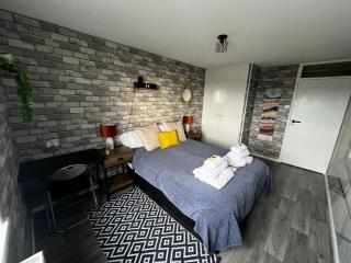 Central Brighton 1-Bedroom Flat Modern Bright Walk to Beach sleeps 2 - Brighton & Hove - 7
