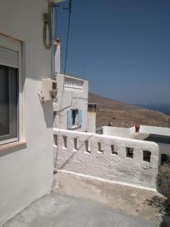 Eleni's House in the heart of Serifos Chora! - 4