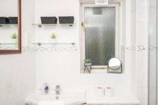 Comfy ,Private Apartment - - 1